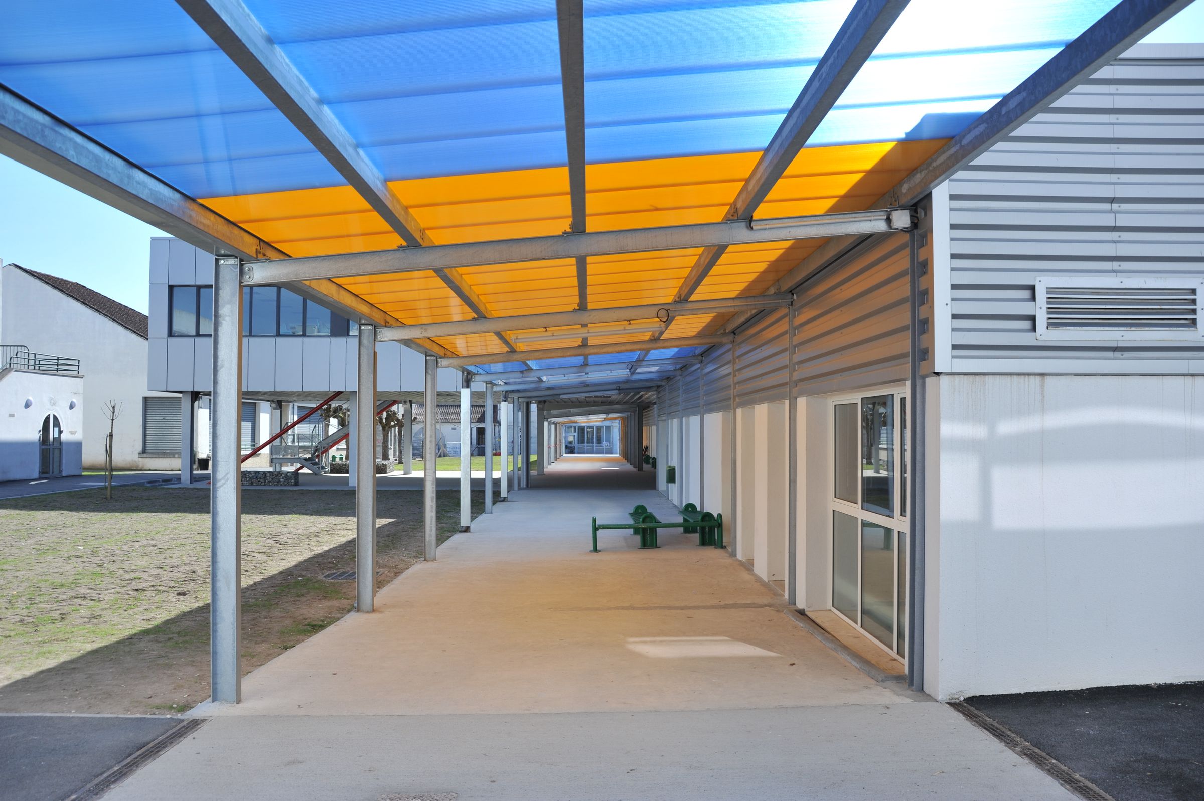 LYCEE PROFESSIONNEL HENRI BRULLE A LIBOURNE (33) TLR Architecture